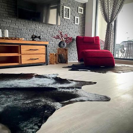 Iconic Loft Bucharest - Private Parking, Netflix Appartement Buitenkant foto